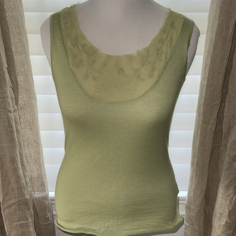 Beautiful, Elegant, Sexy and Sleeveless Cashmere Top